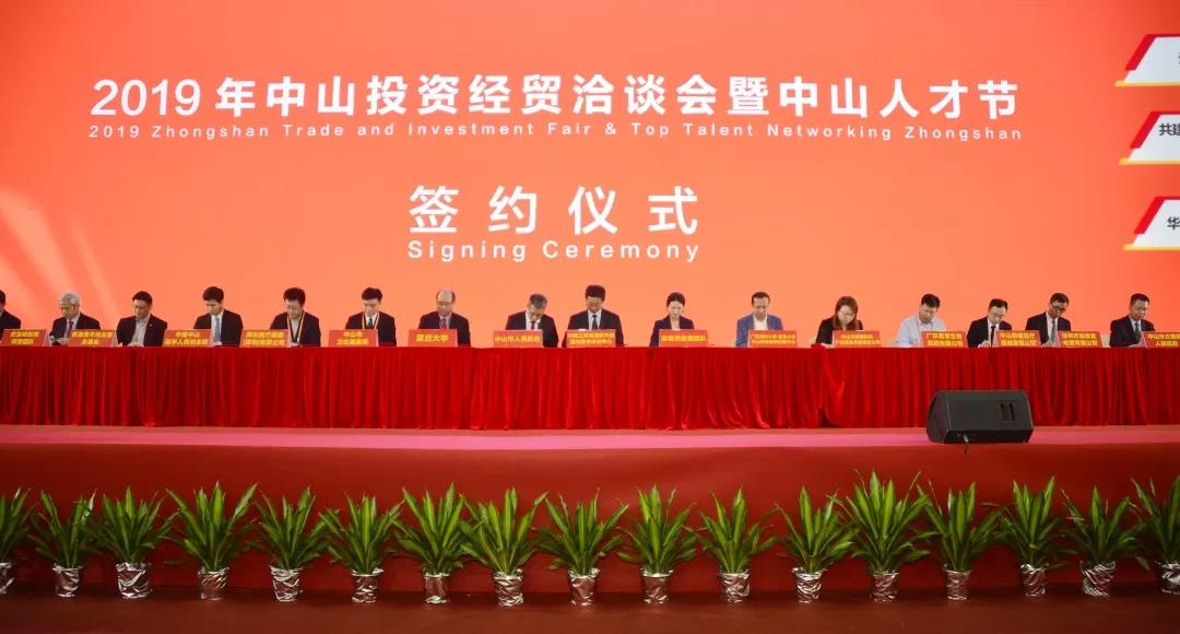 ɽ328 | ؾ۽M(jn)ߌӴΈF(tun)(du)(xing)Ŀ